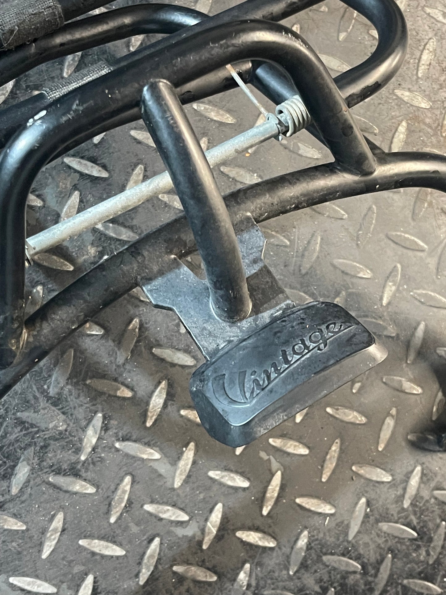Vespa S / LX / LXV Achterdrager Glans Zwart (Vintage)