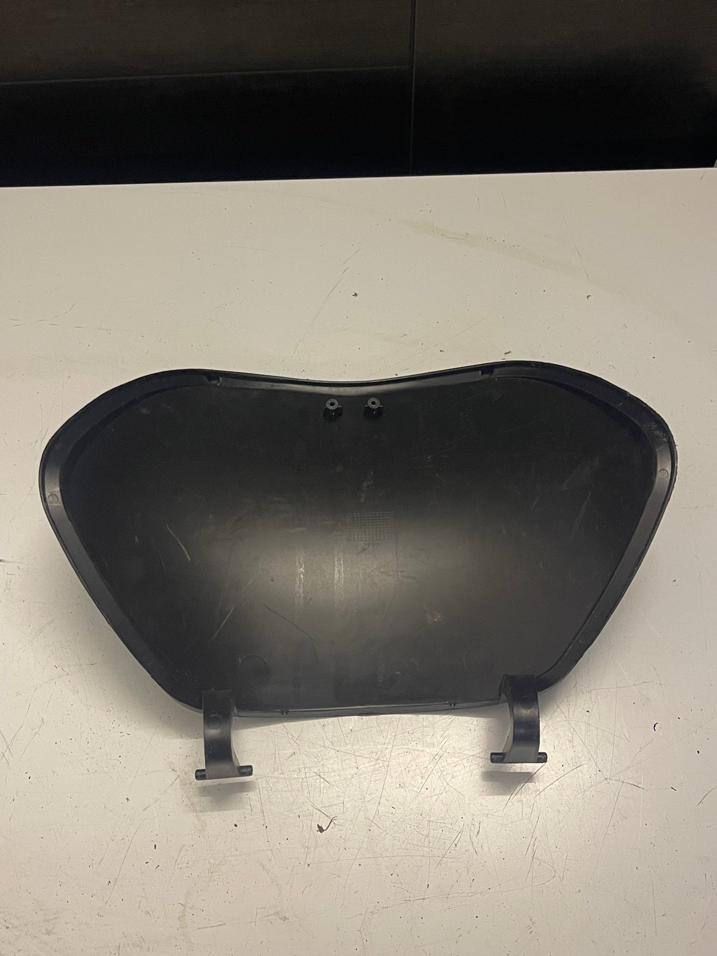 Beenschild / Handschoenen Deksel Piaggio Zip 2000 2T & 4T