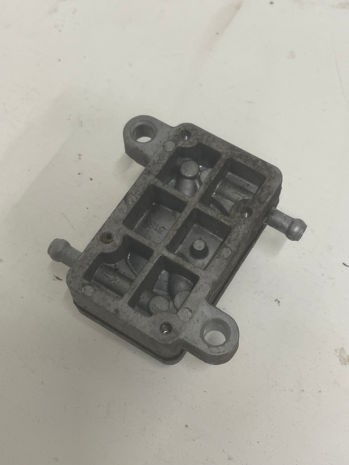 Brandstofpomp Runner / Typhoon / Hexagon 125-180cc 2 Takt