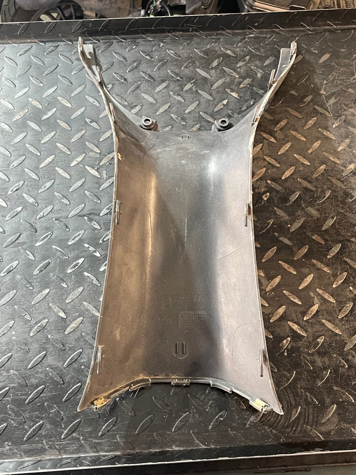 Binnenkap Boven Tank Gilera Runner 50cc / 125cc / 180cc