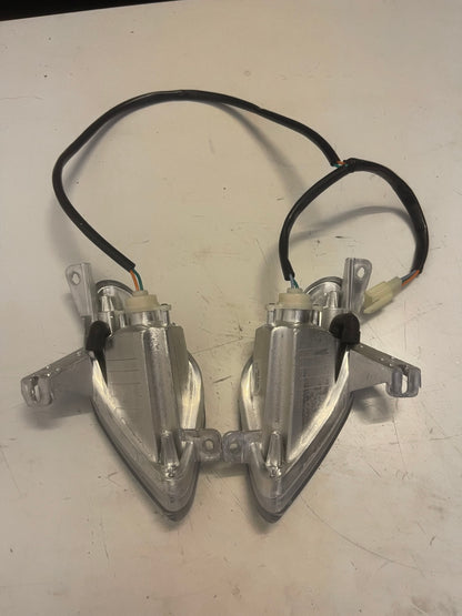 Nieuwe Knipperlicht set achterzijde Sym Fiddle 2