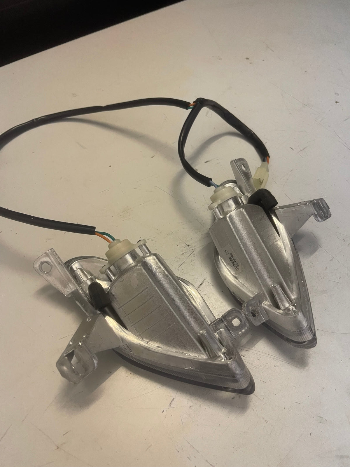 Nieuwe Knipperlicht set achterzijde Sym Fiddle 2