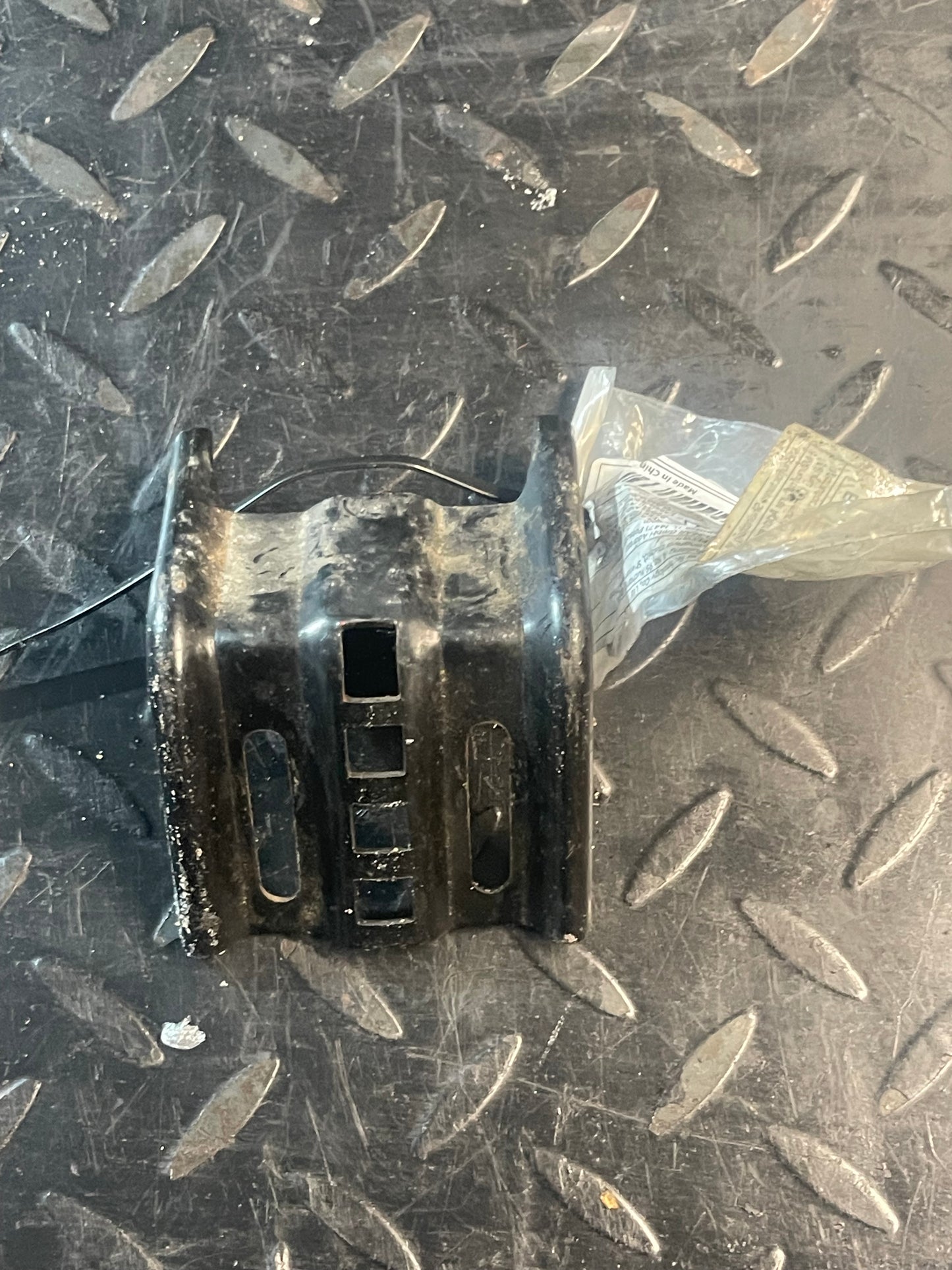 Zadel / Buddy Scharnier Zonder Pin Piaggio Zip 2T & 4T