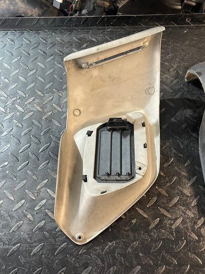 Luchtroosters / Radiatorkap Gilera Runner 50cc / 125cc / 180cc
