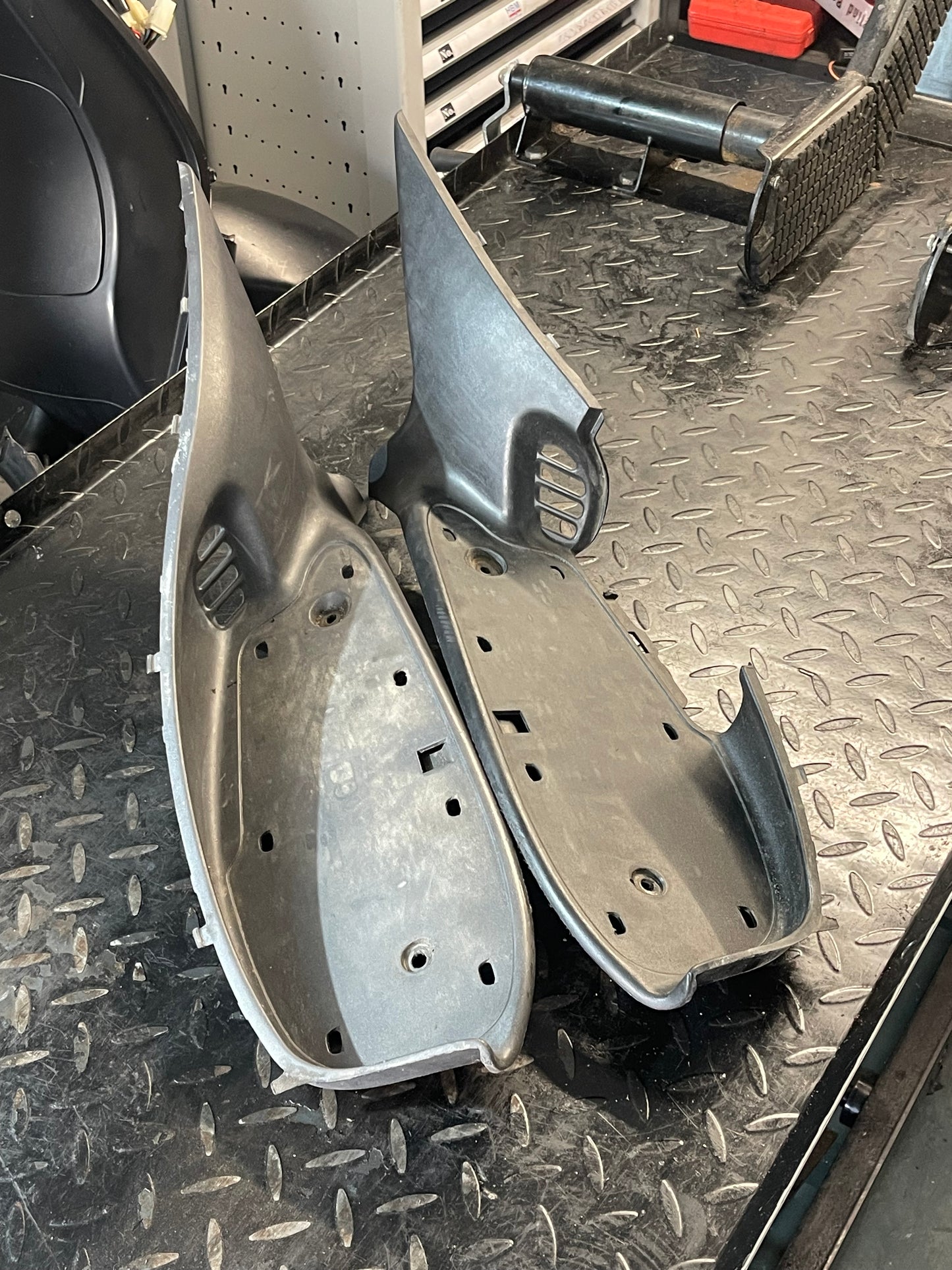 Treeplank / Voetkap L&R Gilera Runner 50cc / 125cc / 180cc
