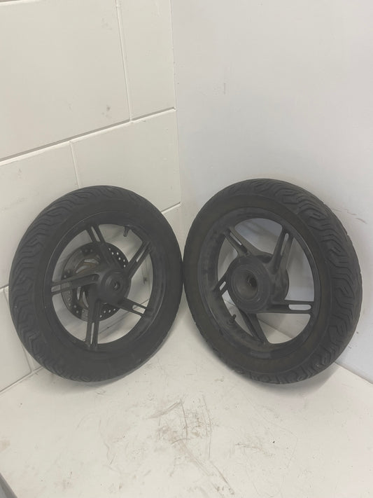 Voorwiel & Achterwiel Honda PCX 150 (PCX 150 JF28/KF12/KF15)