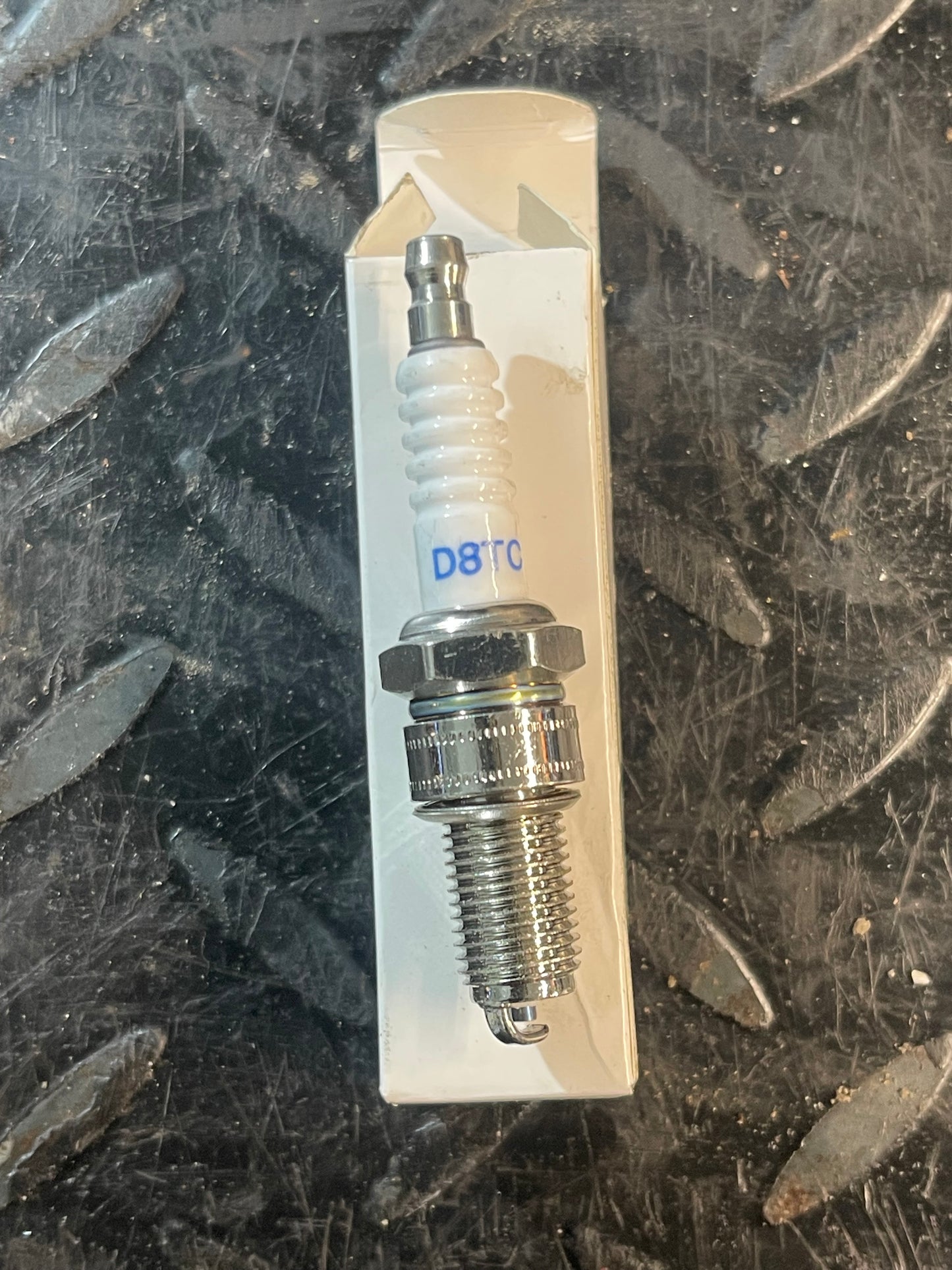 Bougie D8TC Nieuw